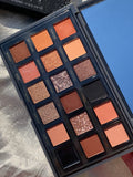 HUDAMOJI - Pretty Grunge eyeshadow palette.